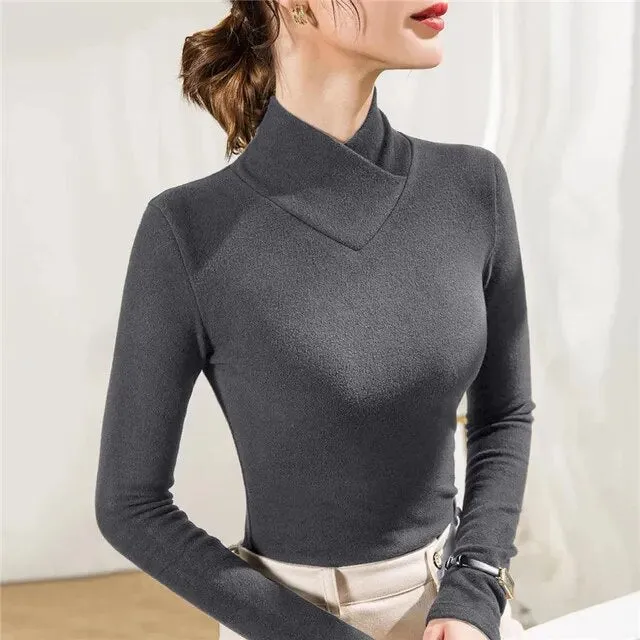 Chic sweater in solid colors