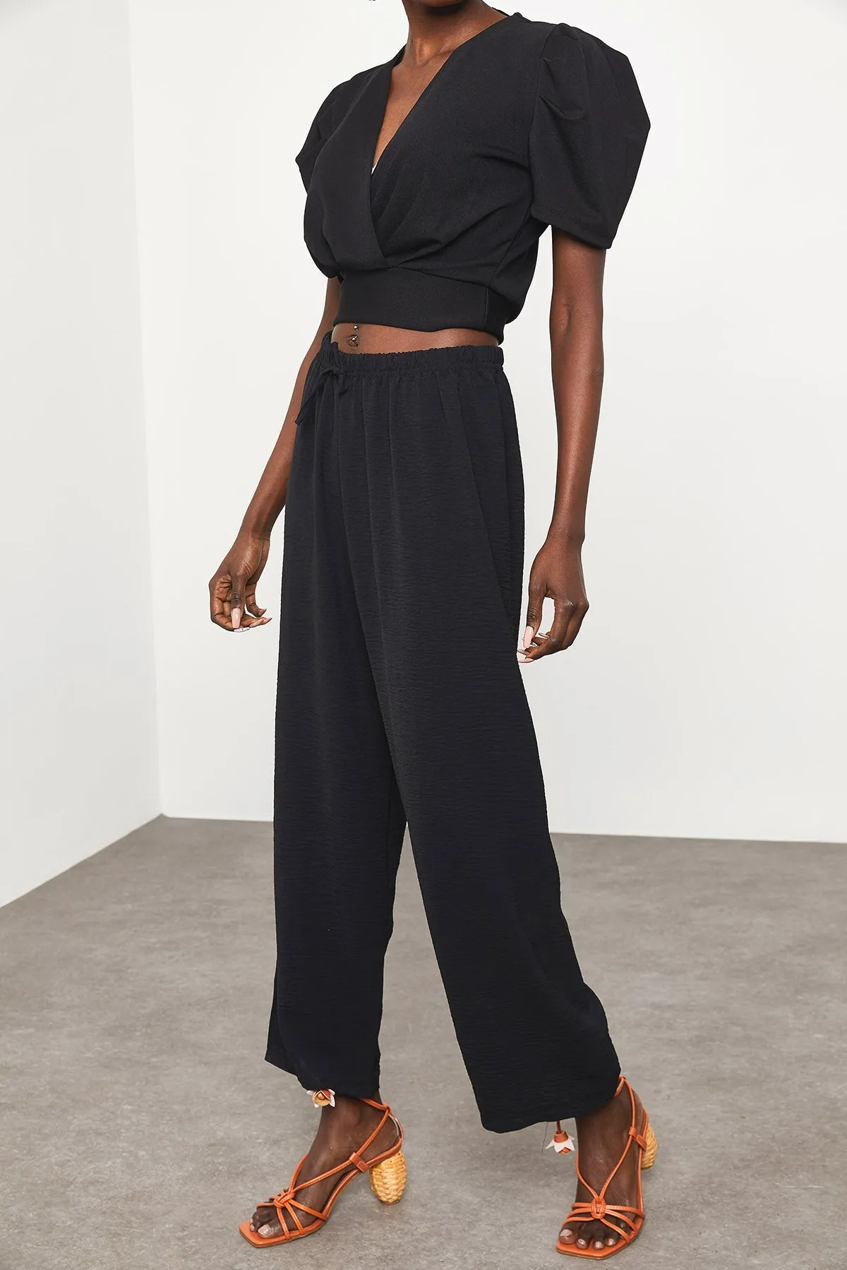 Loose Linen Black Trousers