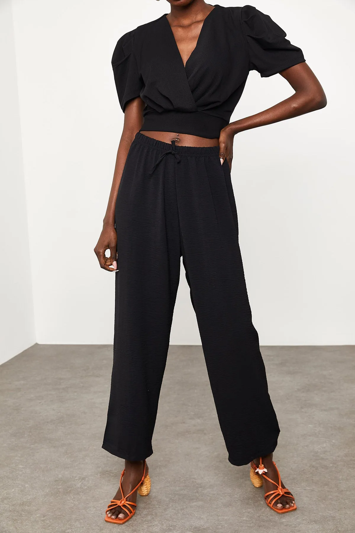 Loose Linen Black Trousers