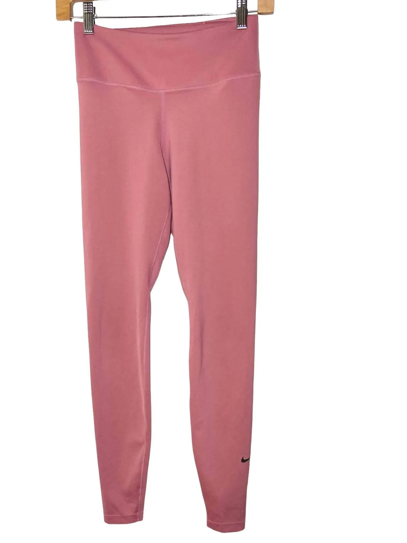 Soft Summer Rose Dry-Fit Leggings